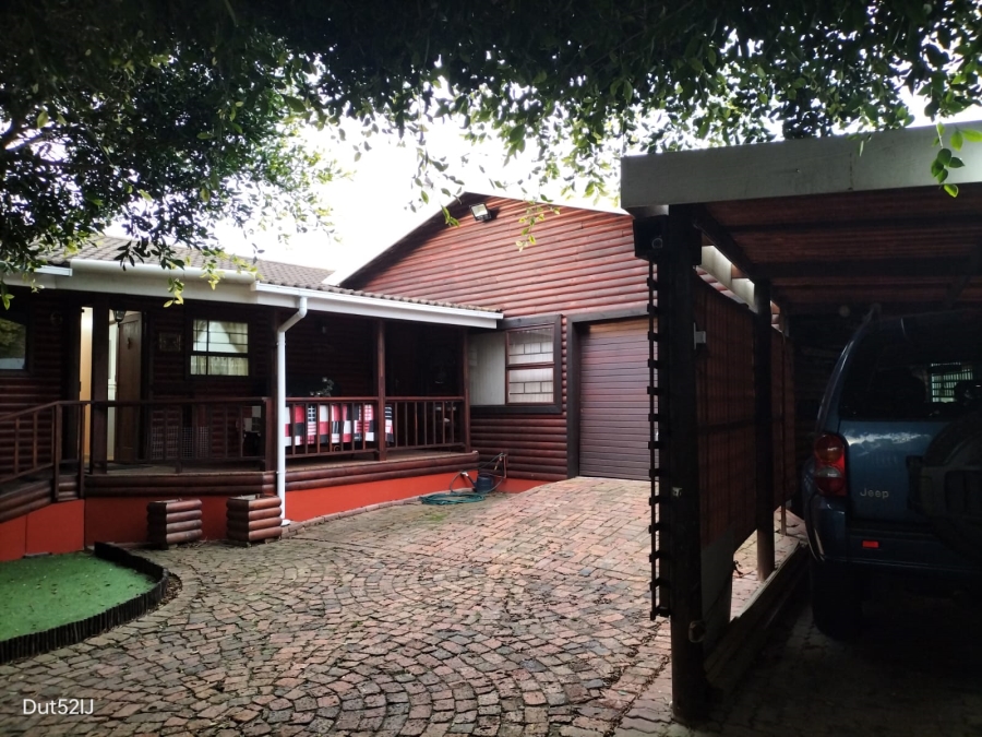 3 Bedroom Property for Sale in Fraaiuitsig Western Cape